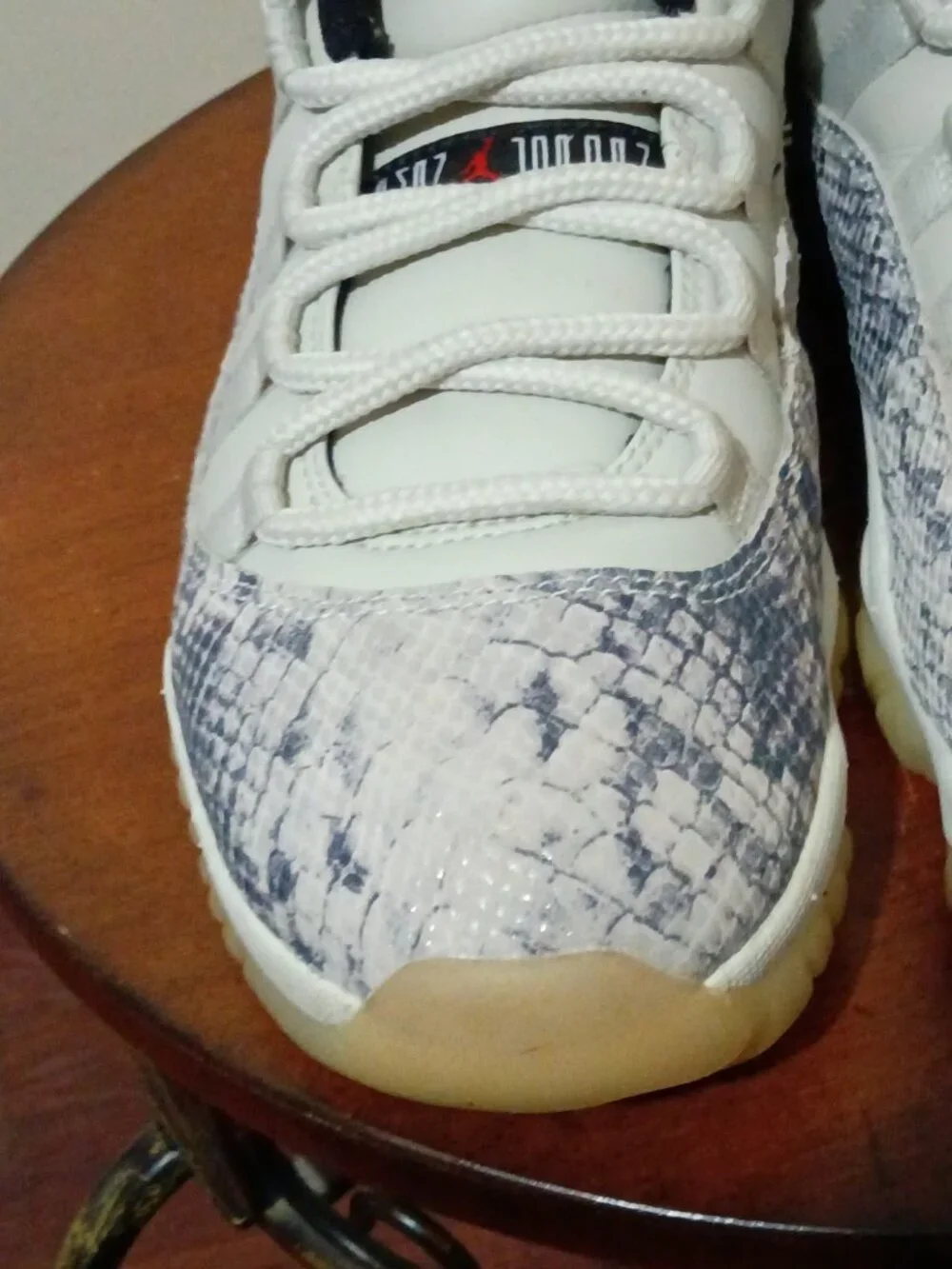 Nike Air Jordan 11 Low Snakeskin Light Bone CD6846-002 Men's Size 8